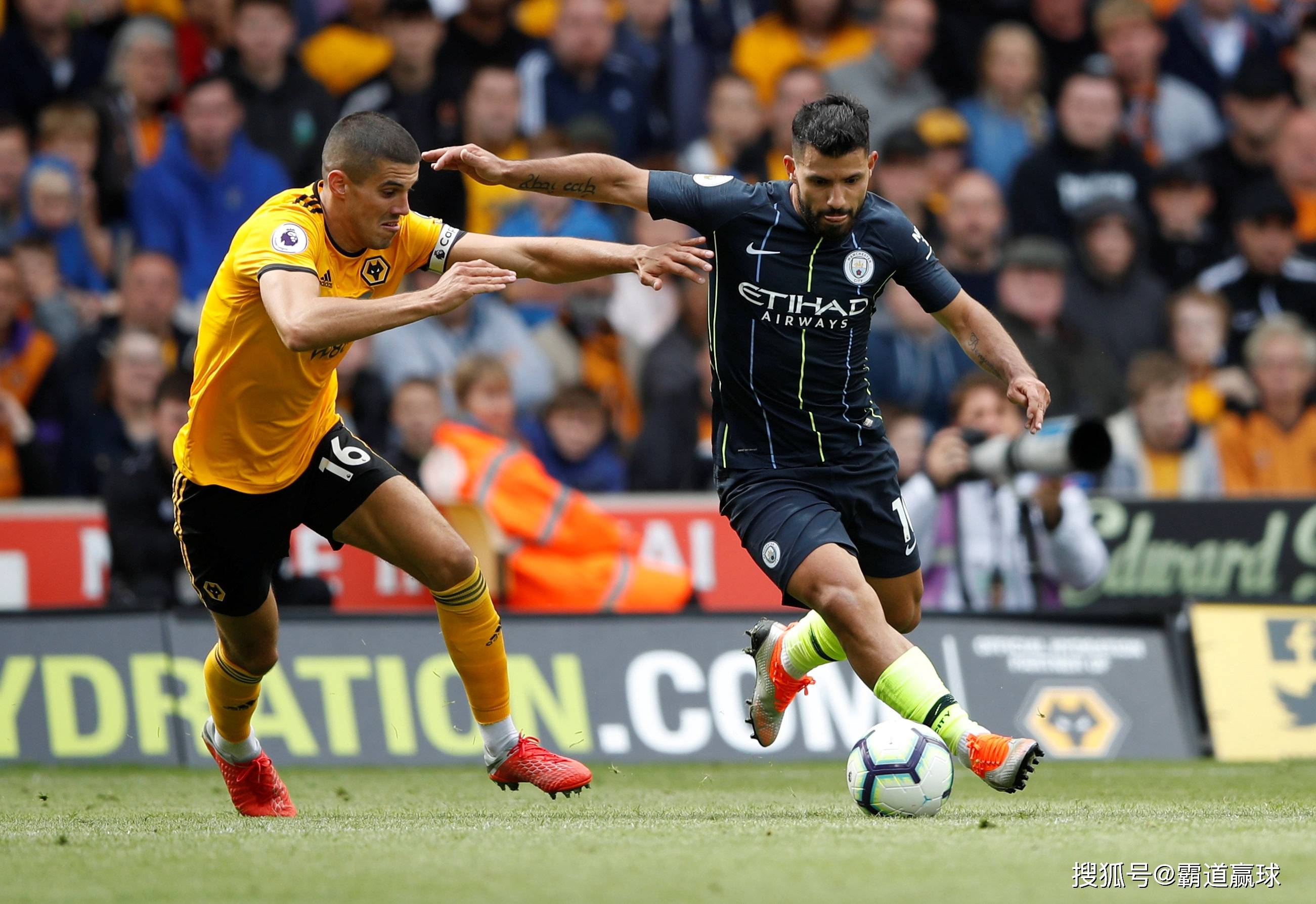 曼城客场不敌狼队,遭遇英超两连败 曼城客场不敌狼队,遭遇英超两连败