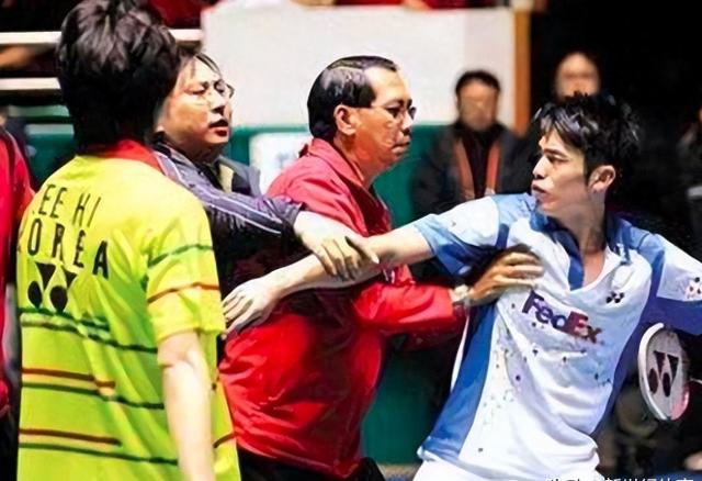 开云体育下载-马来西亚队横扫德国队，安赛龙带队取胜